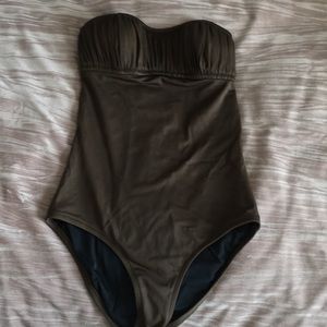 California style bathing suit